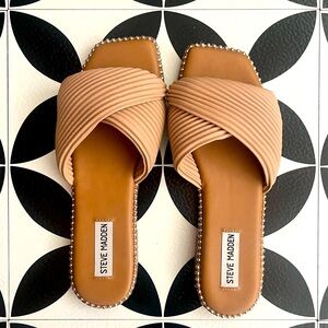 BNWOT Steve Madden Ravina Sandals
